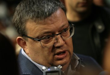 Цацаров: Няма какво повече да се проверява по срещата в ЦУМ