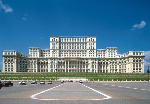 Сградата на парламента в Букурещ 