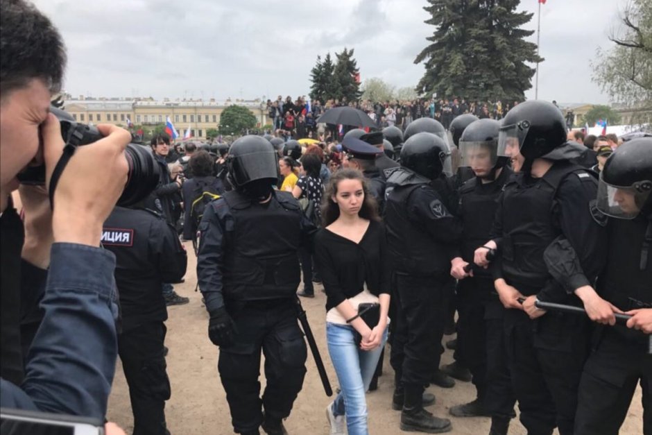 Стотици бяха задържани в Деня на Русия заради протести