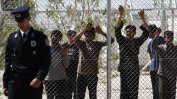 Гръцката полиция задържа български камион с 14 нелегални имигранти