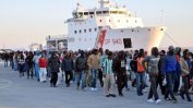 Ирландски военен кораб спаси 712 бежанци край Либия