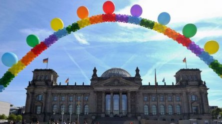 Германия легализира гей браковете