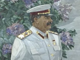 Над половината руснаци подкрепят паметни знаци във възхвала на Сталин