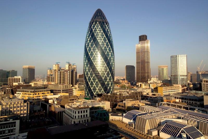 Лондон отхвърли опитите на Париж да стане нов финансов център