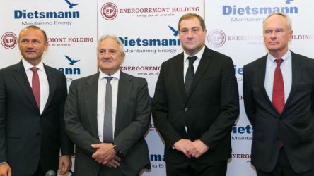 Росен Христов, Питър Кутеман, Теодор Осиковски и Жил Рейнарт обявиха финализирането на сделката на "Дийтсман" и "Енергоремонт"