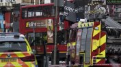Двуетажен автобус се вряза в сграда в Лондон