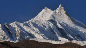 Високо напрежение  между Китай и Индия високо в Хималаите