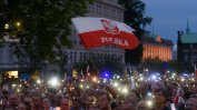 Полша в криза: как президентът  изневиделица нанесе удар на  управляващата партия