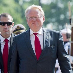 Шведският министър на отбраната Петер Хултквист
