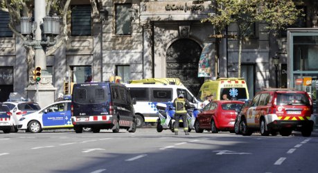Полицията е подслушвала телефона на имама, планирал атентата в Барселона
