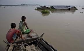 Над 1700 са жертвите на проливните дъждове, наводненията и свлачищата в Южна Азия