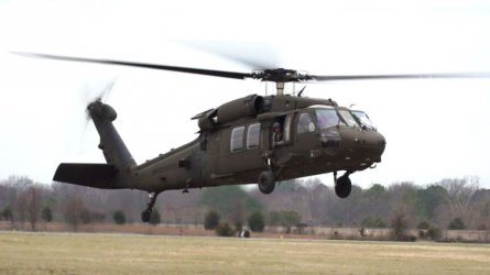 Афганистан получи от САЩ първите четири хеликоптера "Блек хоук"