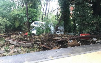 Наводнения отнеха шест живота в Тоскана