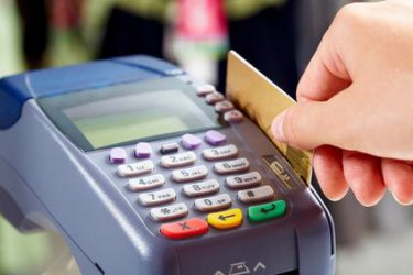 Българите плащат с банкова карта най-вече за почивка, ресторант и книги