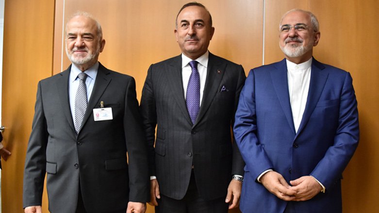 Външните министри на Ирак, Турция и Иран Ибрахим ал-Джафари, Мевлют Чавушоглу и Мохамад Джавад Зариф (отляво надясно). Сн.: Kurdistan24