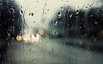 Проливни дъждове и студено време във вторник