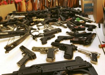 БСП: Охранителната фирма на МО продавала незаконно пистолети и патрони