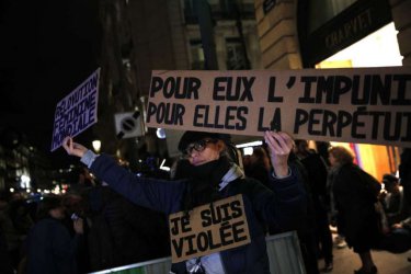 Франция се кани да въведе законова възраст за сексуално съгласие
