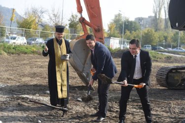 Кметът на Пловдив Иван Тотев и управителят на Галакси Инвестмънт Груп Константин Бояджиев