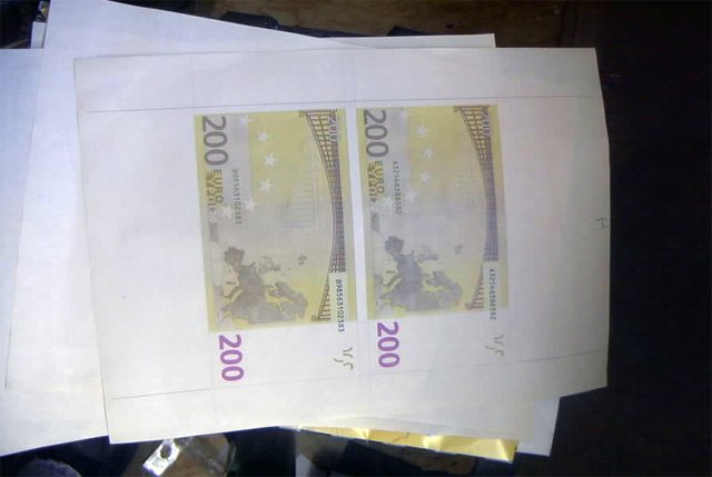 Фалшиви банкноти за 28 млн. евро са конфискувани в Италия
