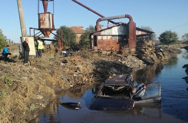 Кабинетът се събира извънредно заради водния ад в Бургаско