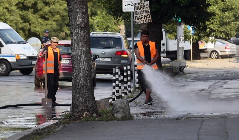 Улици в София ще се мият по-често заради европредседателството