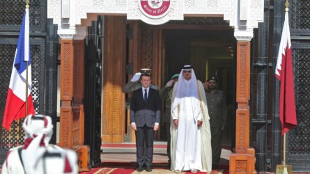 Катар подписа договори за милиарди с Франция в отбраната и транспорта