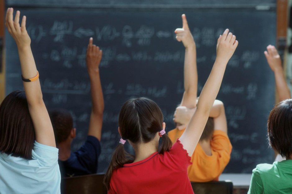 Неделните училища в чужбина ще организират изпити по български