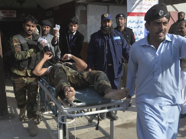 Талибани, маскирани с бурки, убиха девет души в Пакистан