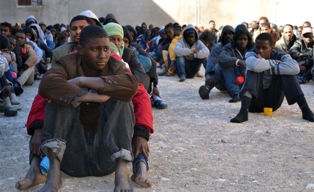 Руанда предложи да приеме 30 хиляди мигранти, продадени като роби в Либия
