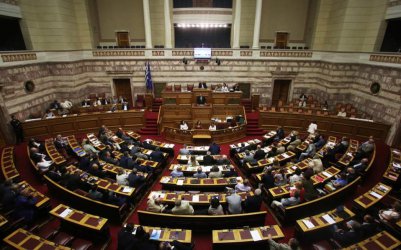 Гръцкият парламент одобри нови икономии