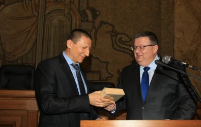 Сарафов и Цацаров по време на церемонията по встъпването в длъжност на първия като шеф на следствието. Сн.: БГНЕС