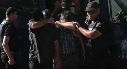 Гръцки съд замрази решението за предоставяне на убежище на турски военен
