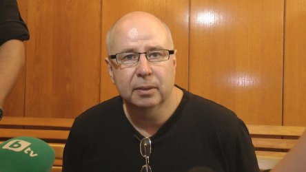 Камериерката, изритана от шведски турист, го съди за 50 000 лв.