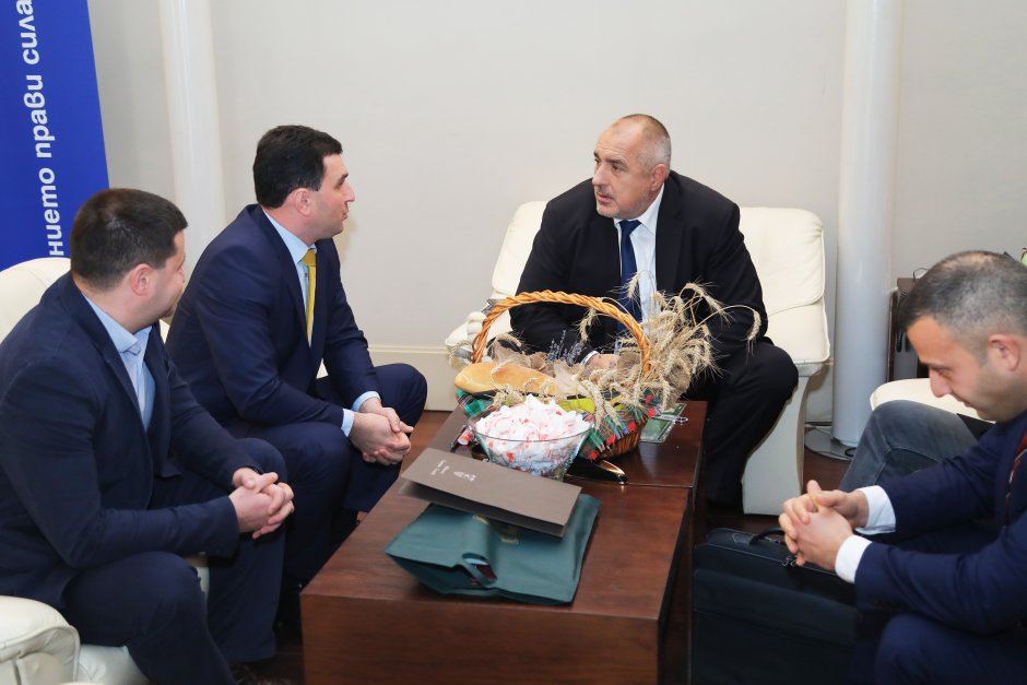 Борисов по време на срещата с кмета на Генерал Тошево заради газовия добив