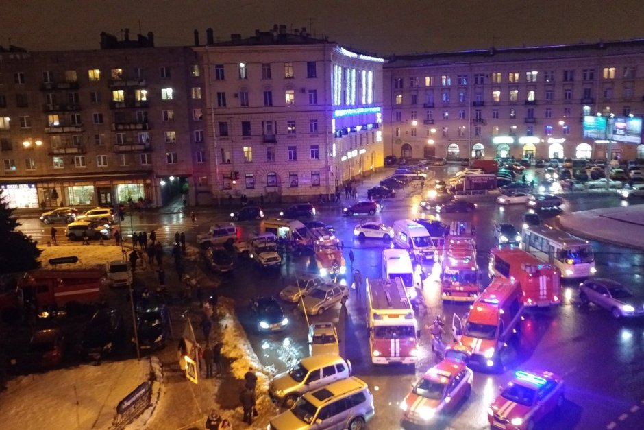 Взрив в Санкт Петербург рани 10 души
