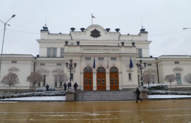 Парламентът ще сгази закона при избора на шеф на комисията "Антикорупция"