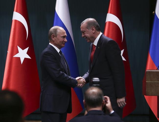 Президентите на Русия и Турция Путин и Ердоган