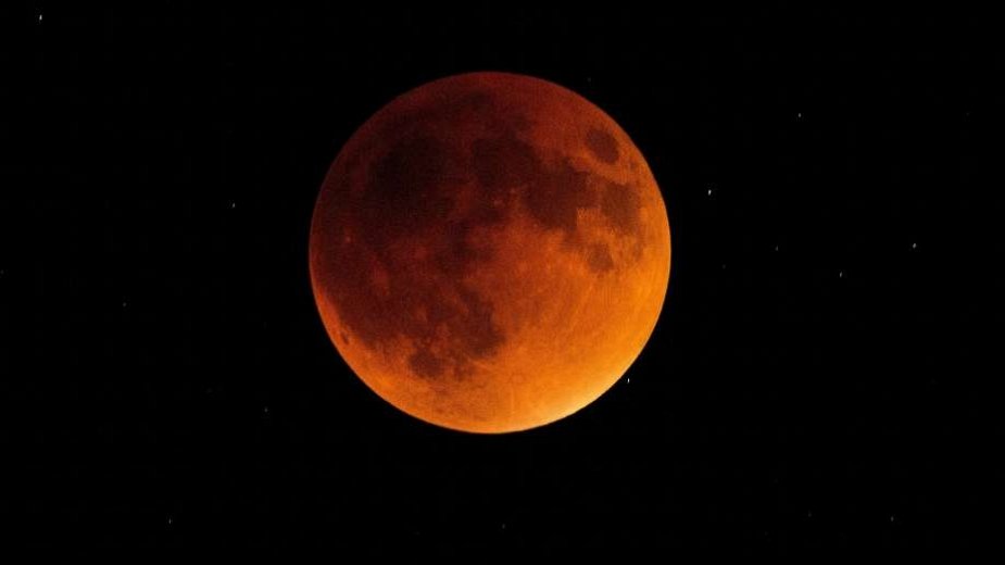 За първи път от 152 години ще има "Синя кървава Супер Луна"
