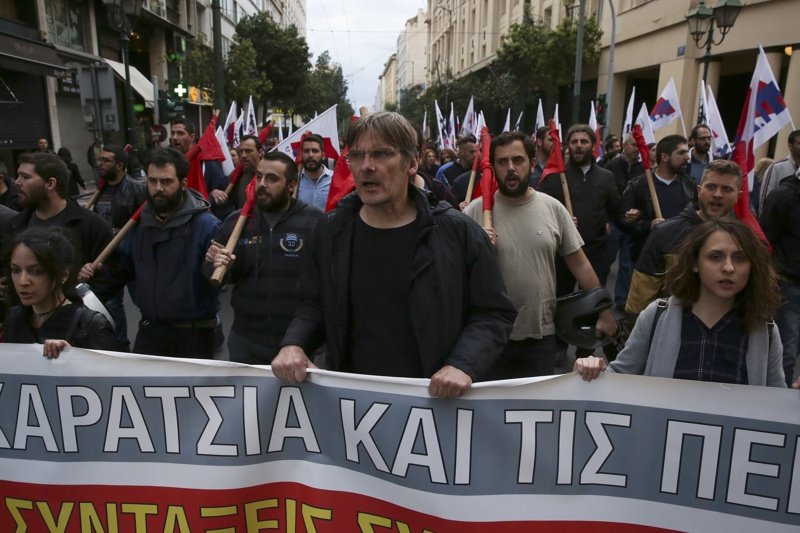 Стачки блокират транспорта в Гърция