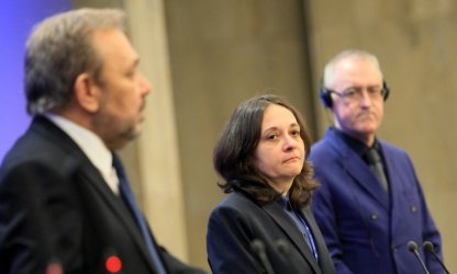 Цветан Димитров, Жени Начева и Джон Райън. Сн: БГНЕС