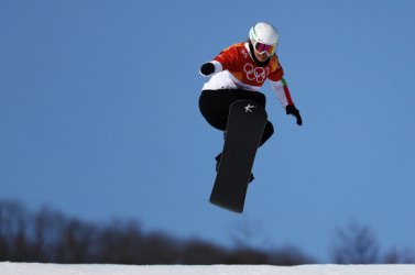 Александра Жекова остана шеста в сноубордкроса в Пьончан
