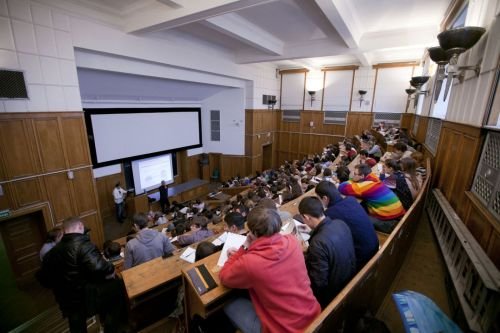 Над 6500 студенти с евростипендии