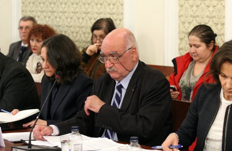 Управителят на НЗОК проф. Камен Плочев и председателят на надзорния съвет Жени Начева (вляво) Сн. БГНЕС