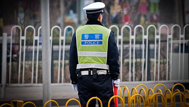 Жертва и 12 ранени при атака с нож в китайски мол