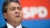 Разделената Германска социалдемократическа партия гласува за коалицията с Меркел и за бъдещия си път