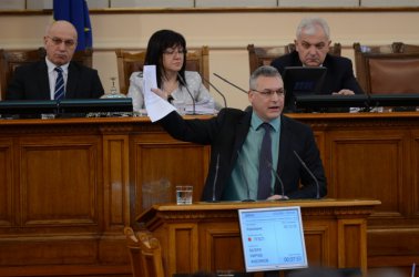 Валери Жаблянов беше отстранен от ръководството на парламента по искане на управляващите. Сн. БГНЕС