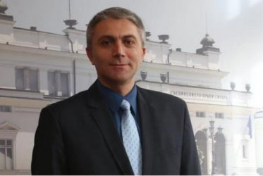 Мустафа Карадайъ