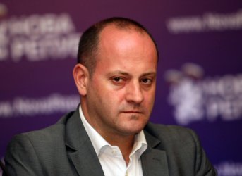 Никое мекере, хюмне, предател не е обиждало България така, както Сидеров