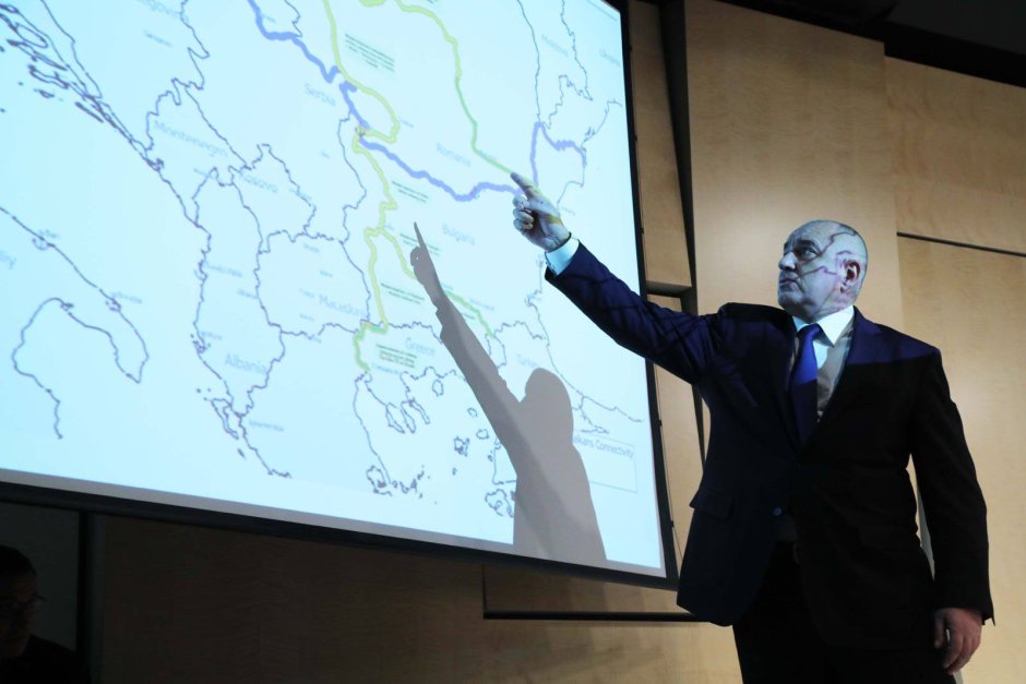 Борисов сметна, че 30 млрд. евро ще струват транспортните коридори на Западните Балкани